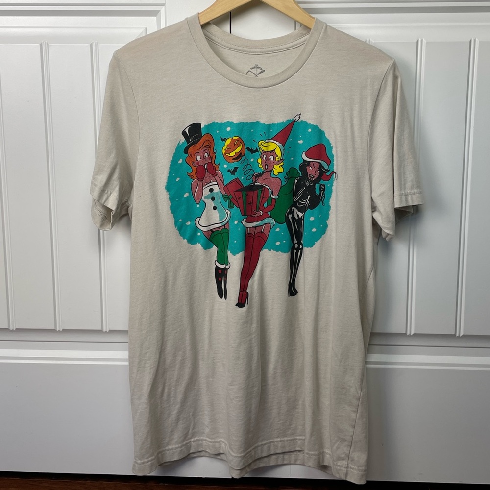 NWOT Cute graphic tee, size large